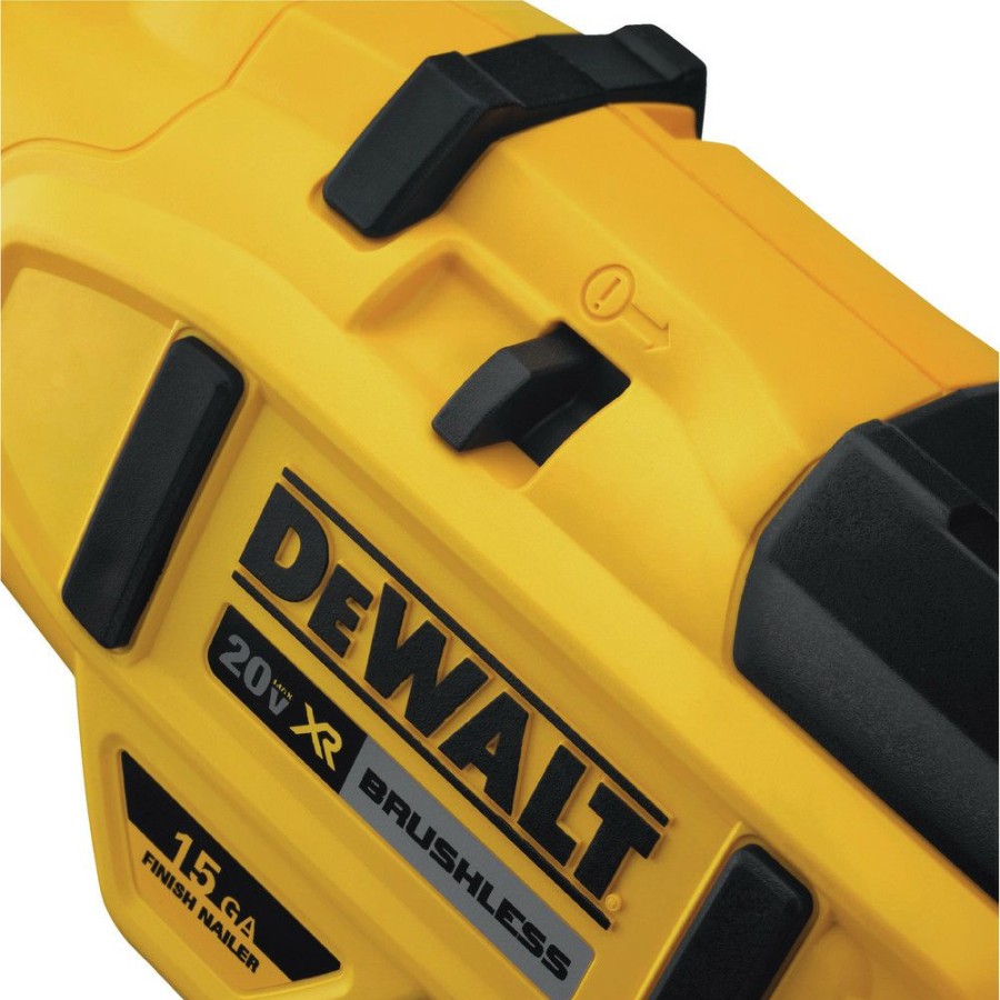 Power Tools * | Dewalt Dcn650B 20V Max Xr 15 Gauge 2-1/2 In. Angled Finish Nailer (Tool Only)